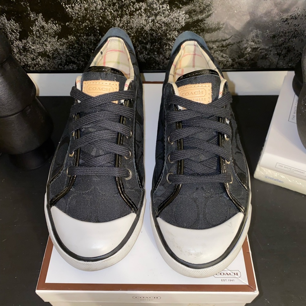 Coach Shoes Size 7.5 - Picture 4 of 6